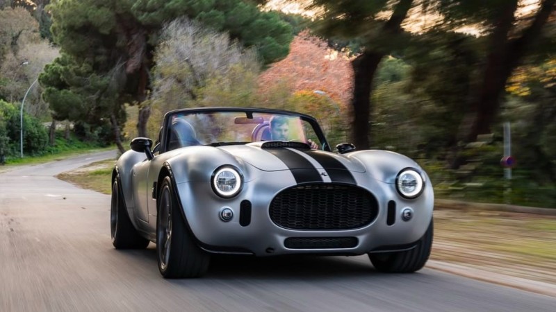 AC Cars – powrót legendy. Jak brytyjska ikona motoryzacji wraca na rynek?