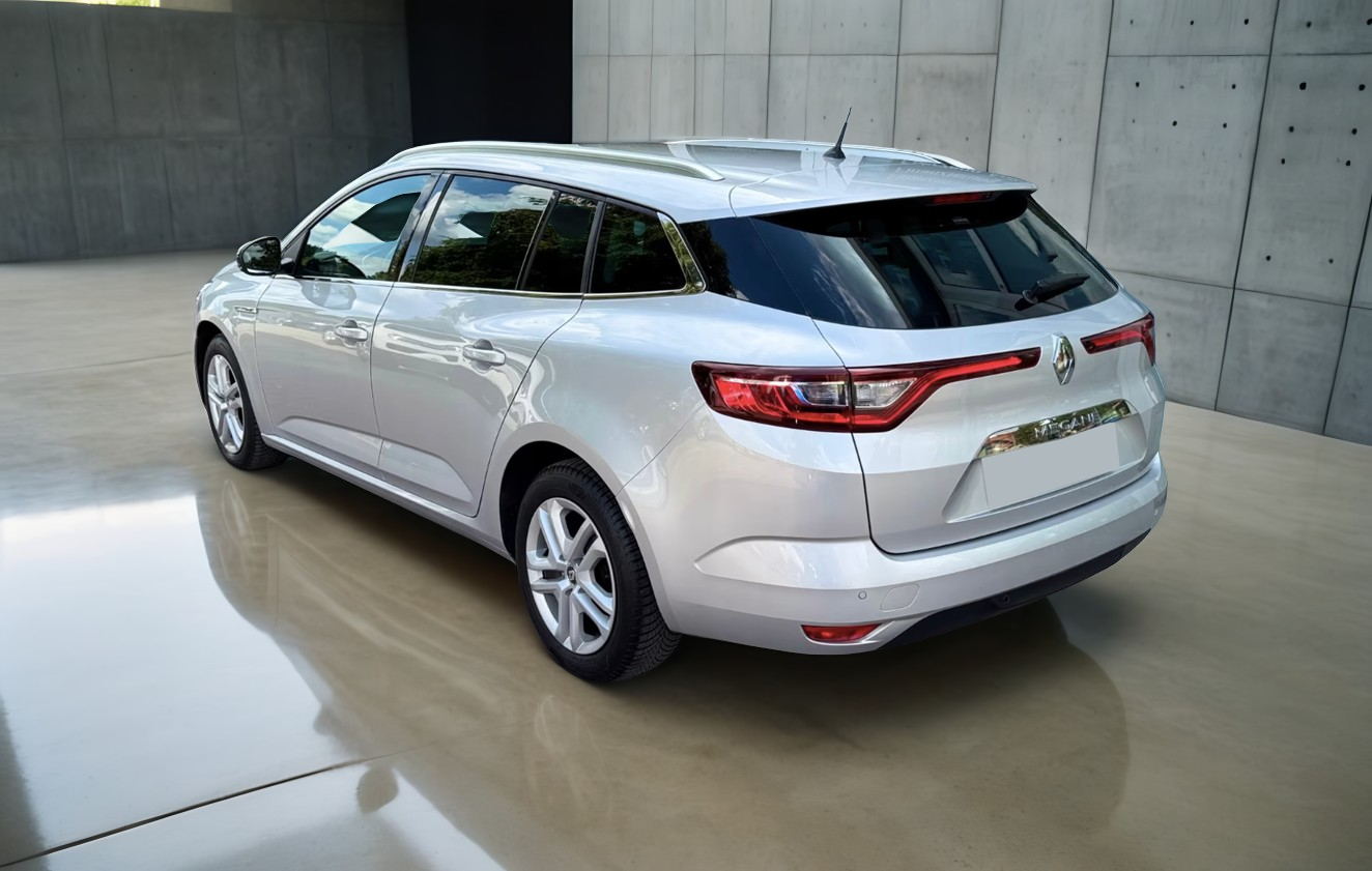Renault - MEGANE IV GRANDTOUR ZEN 1.5 DCI 110CV de segunda mano en A Estrada