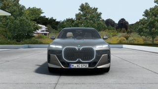 BMW  i7