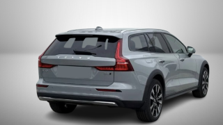 VOLVO V60 Cross Country B5 Plus Bright