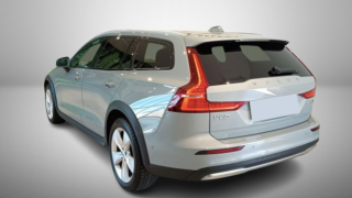 VOLVO V60 Cross Country B5 Plus