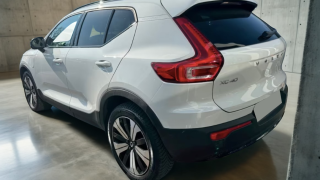 VOLVO XC40 Plus Dark