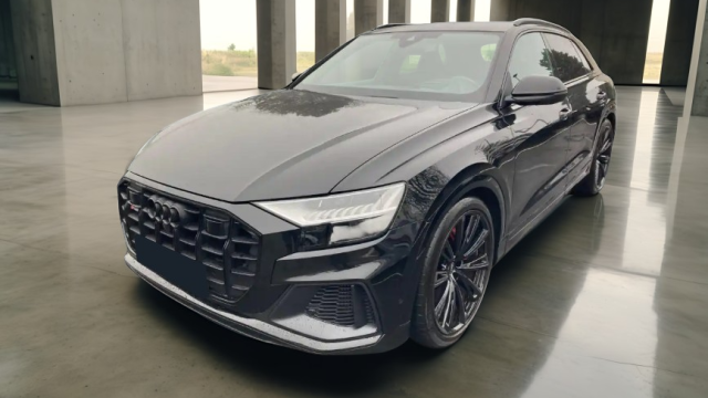 AUDI SQ8