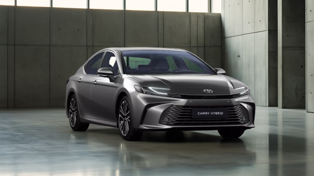 TOYOTA CAMRY